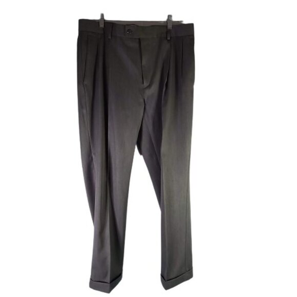 67.  Louis Raphael Trouser Pants 5 Style Pockets Pleated Front Gray Size 36/30 - Picture 1 of 8